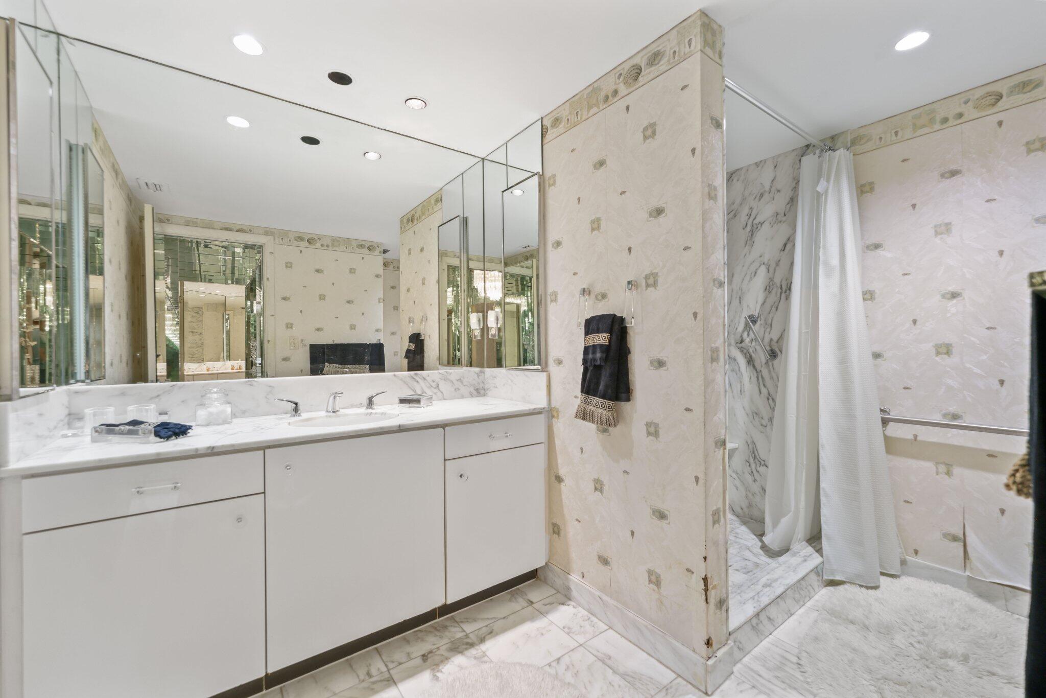 TOWER HOUSE CONDO - Residential