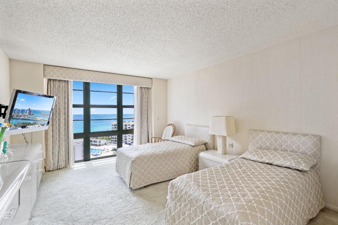 TOWER HOUSE CONDO - Residential