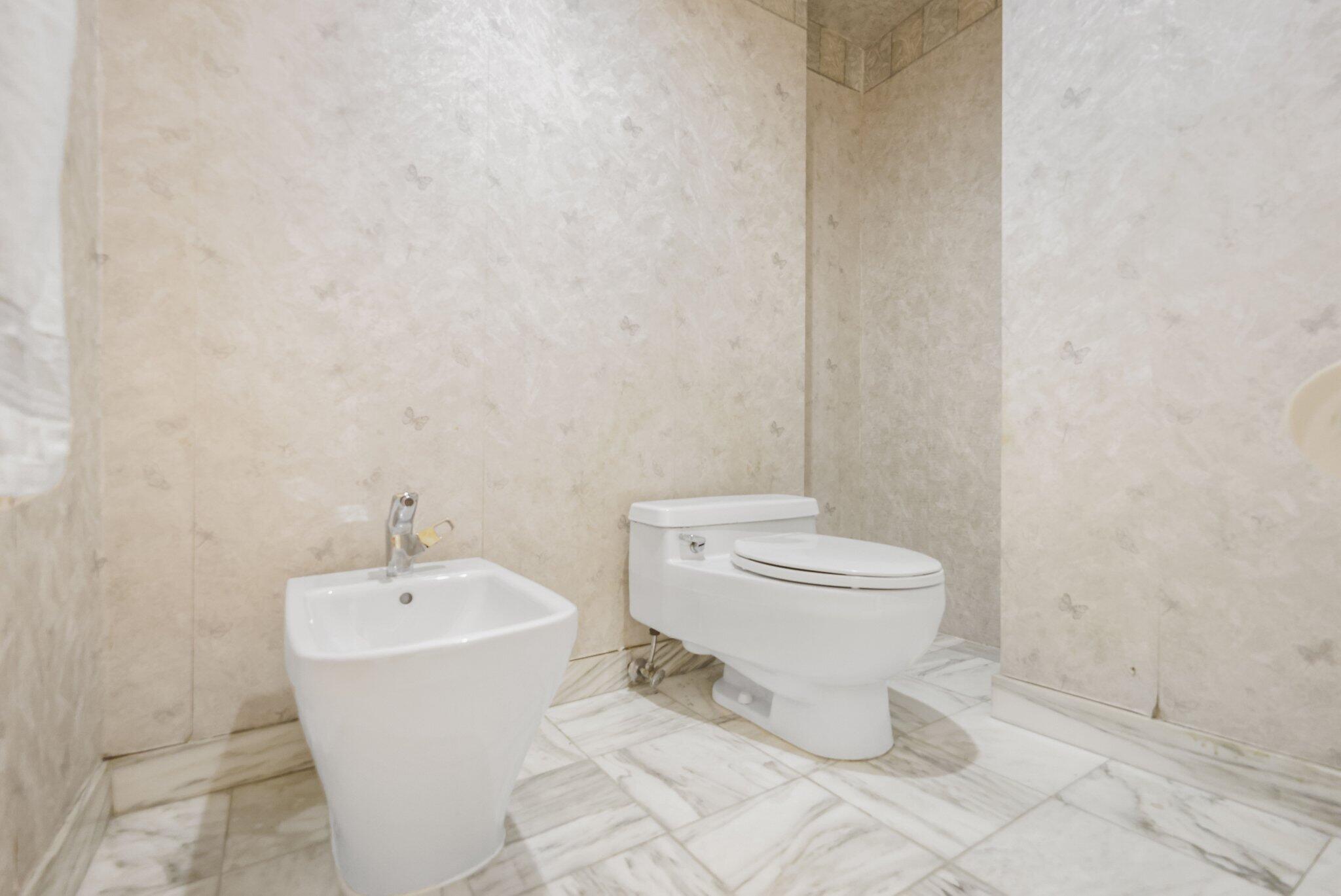 TOWER HOUSE CONDO - Residential