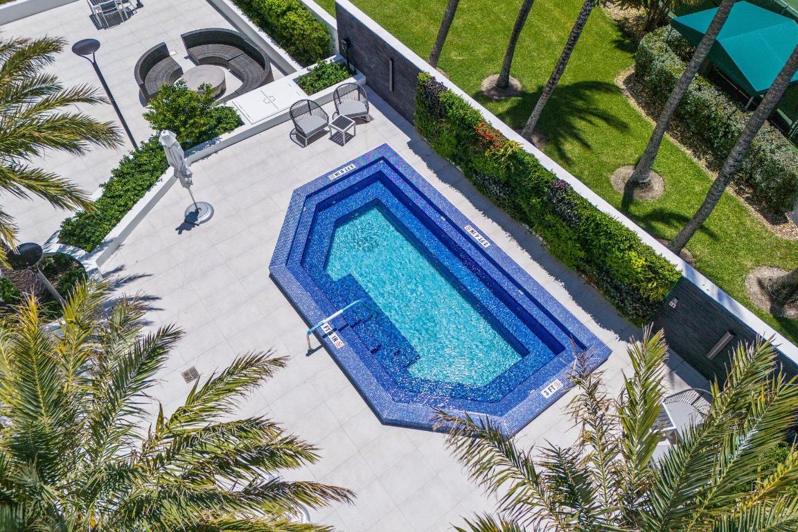 TOWER HOUSE CONDO - Residential