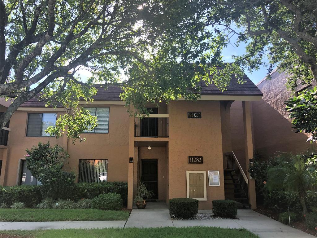 GREEN LAKES CONDO 1 THRU 21 OR3248P1 - Residential