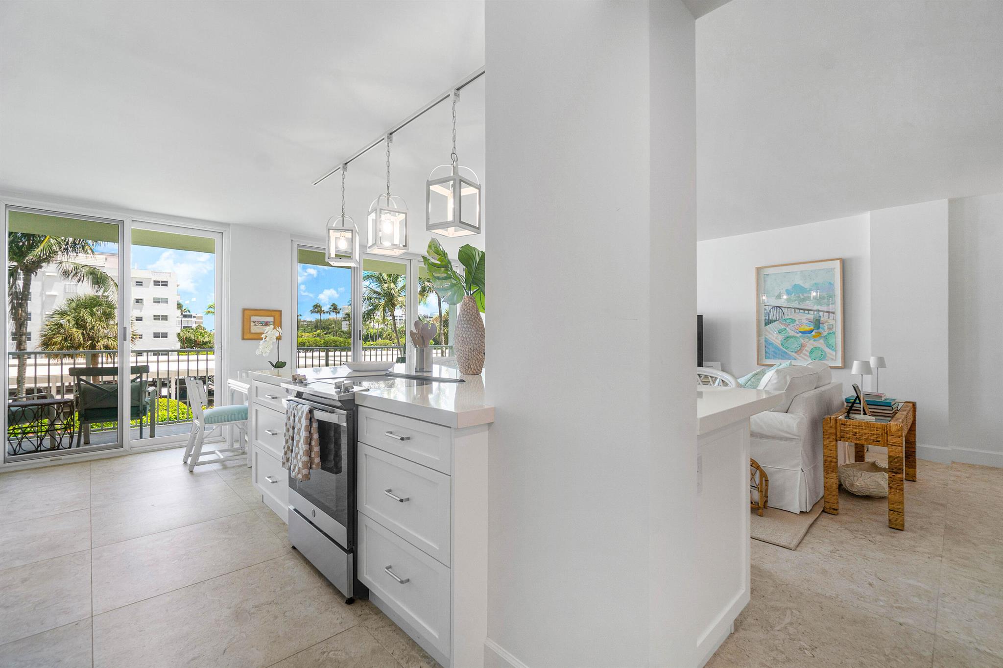 LA PALMA CONDO - Residential