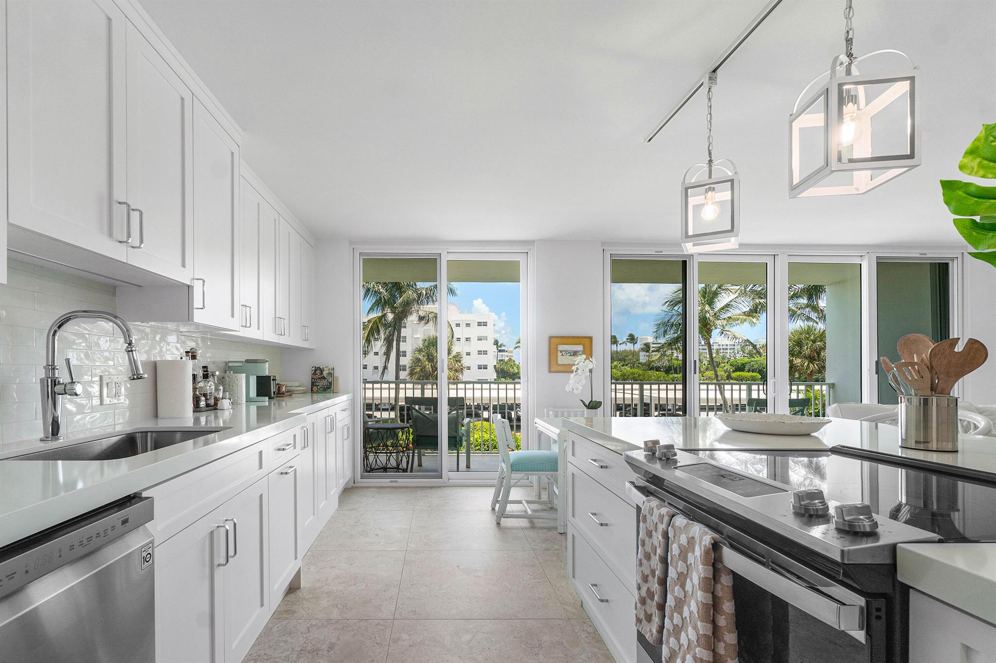 LA PALMA CONDO - Residential