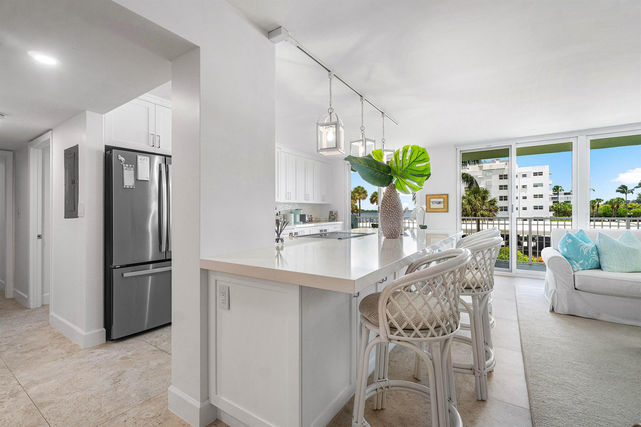LA PALMA CONDO - Residential