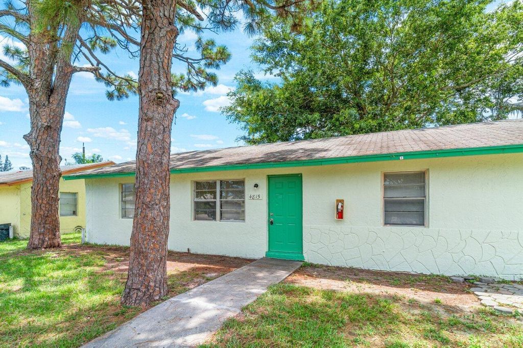 Photo of 4815 Gulfstream Road, Lake Worth, FL 33461 (MLS # R11091247)