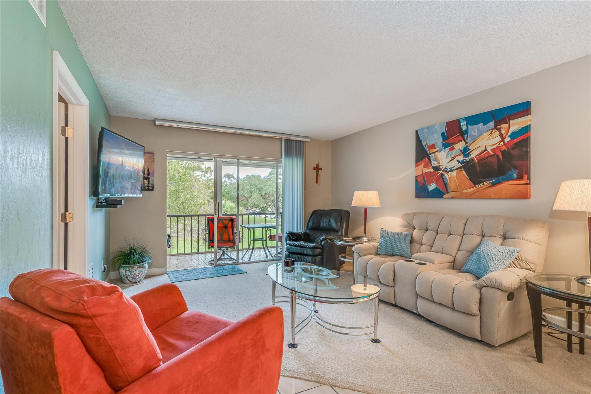 HOLLYBROOK GOLF & TENNIS - Residential