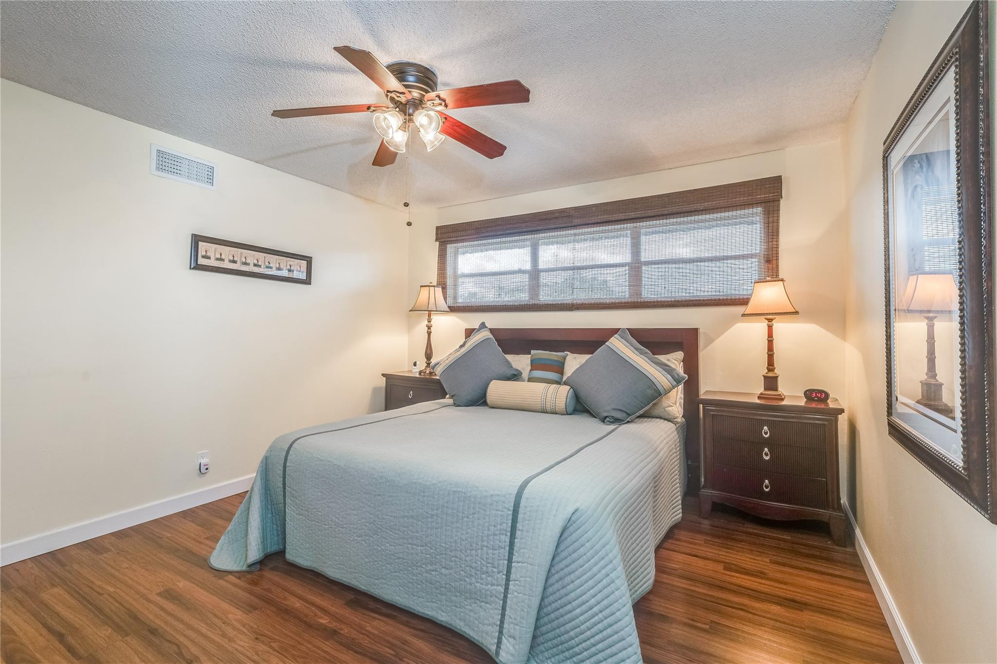 HOLLYBROOK GOLF & TENNIS - Residential