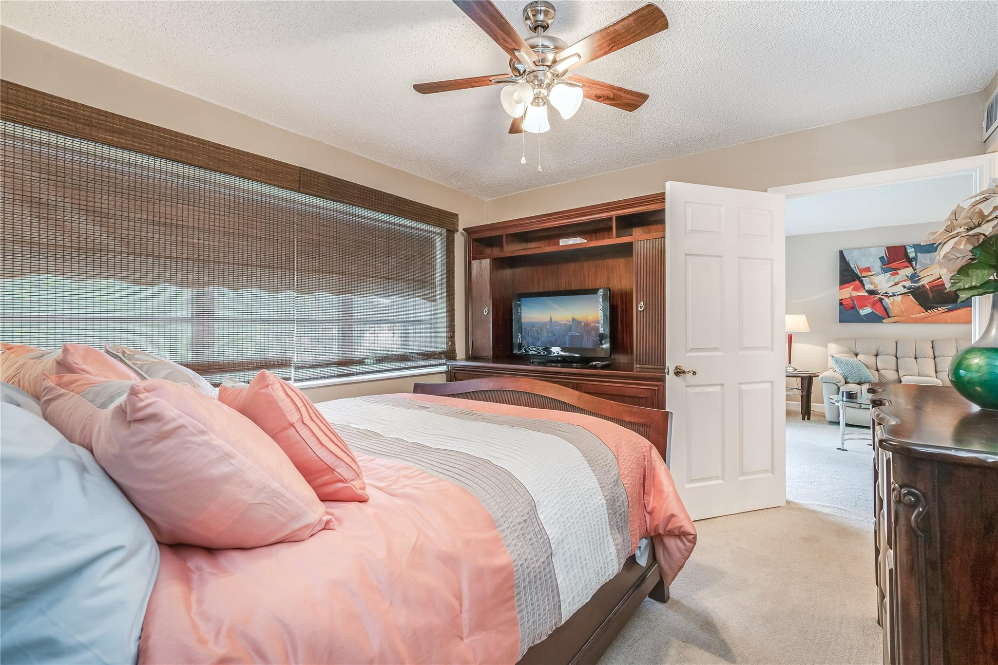 HOLLYBROOK GOLF & TENNIS - Residential