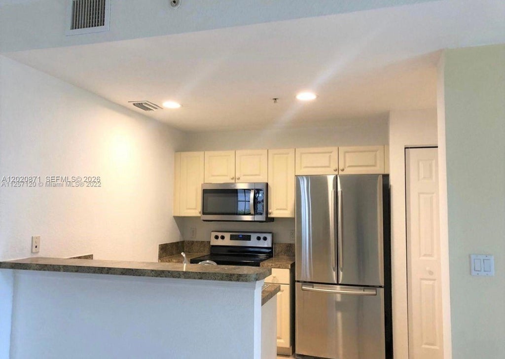 Photo of 1971 Freeport Lane #4915, Riviera Beach, FL 33404 (MLS # A12020871)