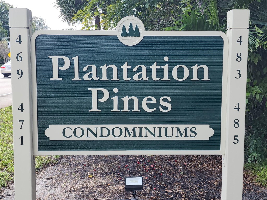 Plantation pines - Residential
