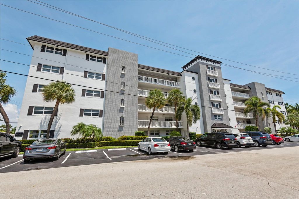 Photo of 5100 Bayview Drive #403, Fort Lauderdale, FL 33308 (MLS # F10509272)
