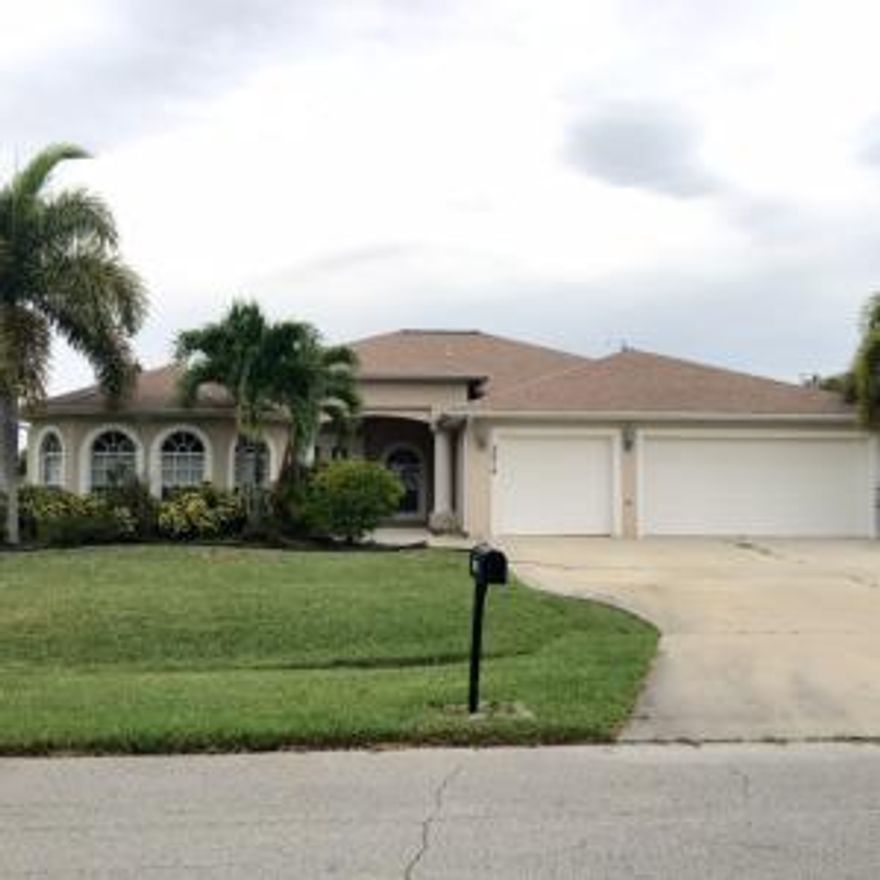 Do not miss out on this amazing property built in 2006! Centrally located in Port St Lucie with close access to Crosstown. This home features 3 bedrooms with den, 2 bath, 3 car garage with plenty of space to store your toys! House is tiled throughout all main living area, granite counter tops, stainless steal appliances, and 42' inch kitchen cabinets. You have to see this home!