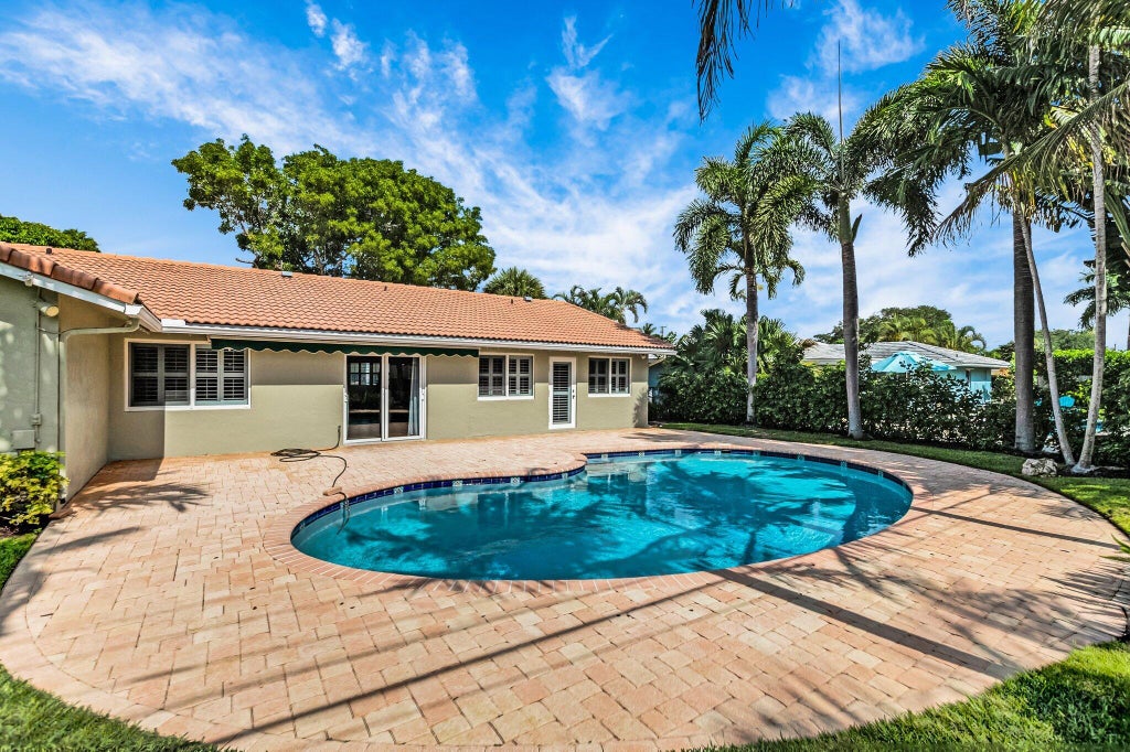 Photo of 1008 SW 12TH Avenue, Boca Raton, FL 33486 (MLS # B26069672)