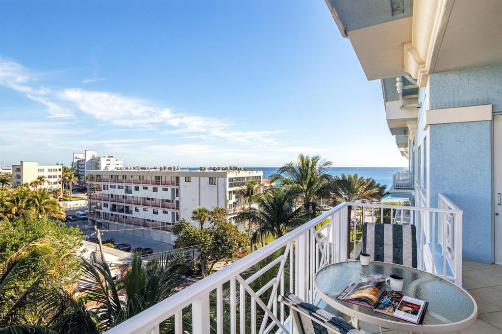 Photo of 701 SE 21st Avenue #503, Deerfield Beach, FL 33441 (MLS # R11117702)