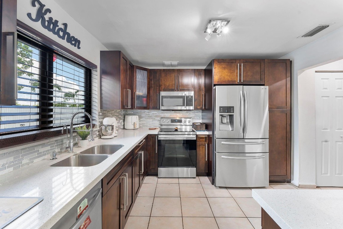 WESTVIEW SEC 2 PART 2 - Residential