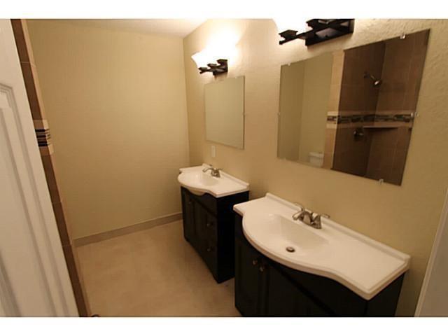 SANDY RIDGE TOWNHOMES - Residential Lease