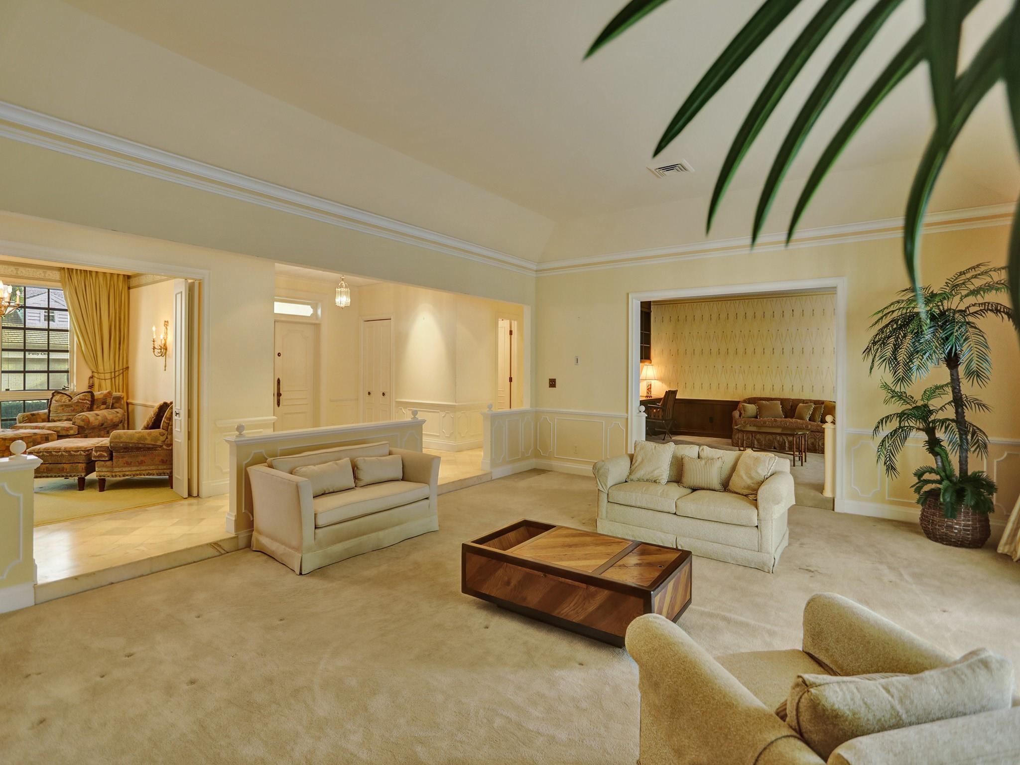 Bay Colony - Residential