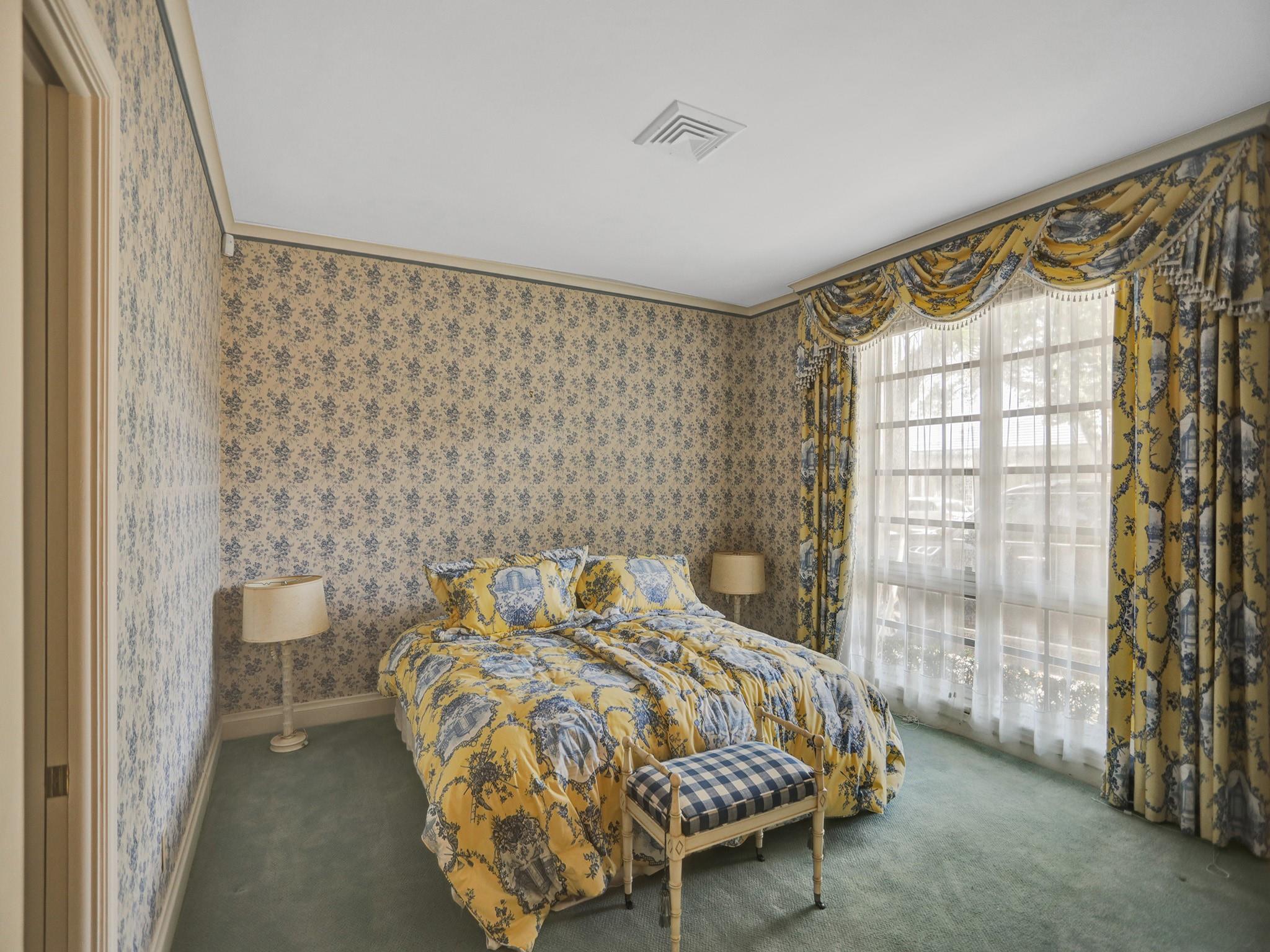 Bay Colony - Residential