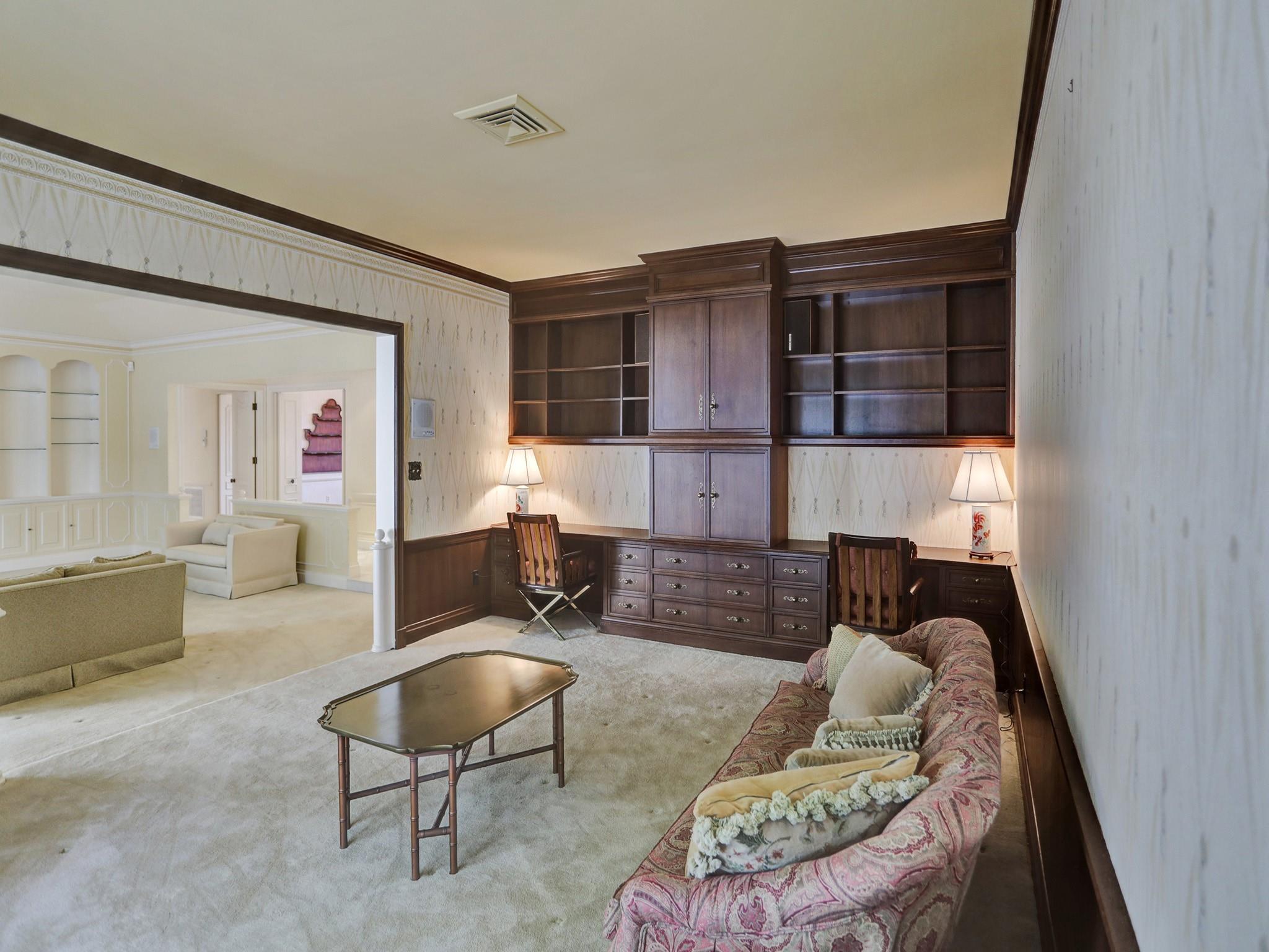 Bay Colony - Residential