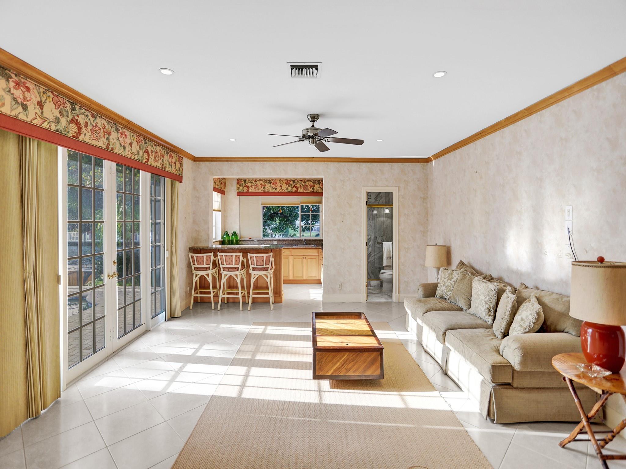 Bay Colony - Residential