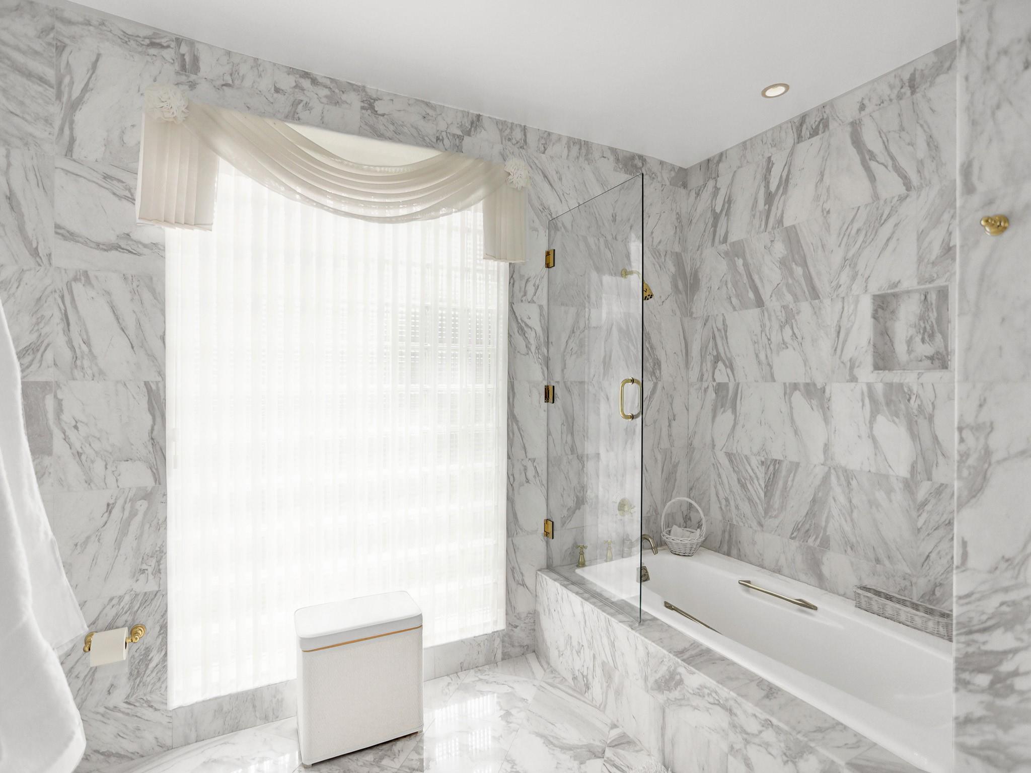 Bay Colony - Residential