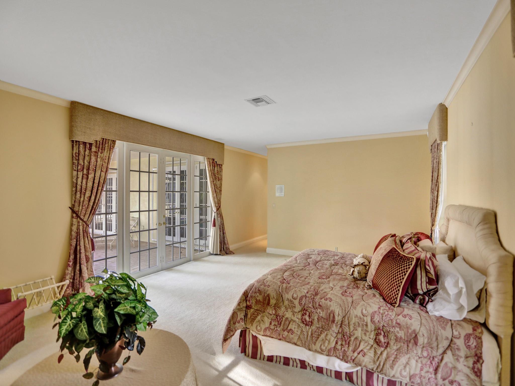 Bay Colony - Residential