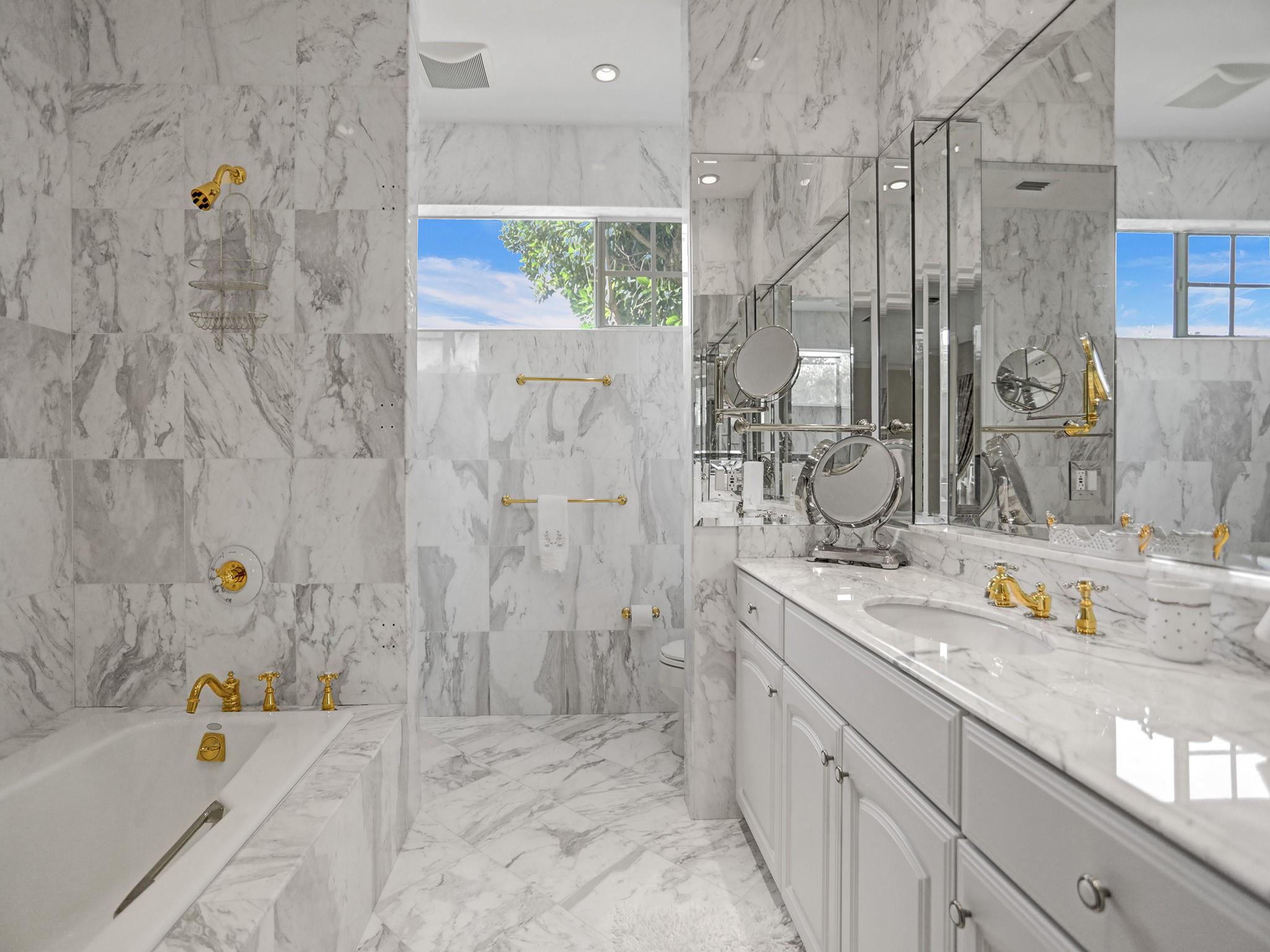 Bay Colony - Residential