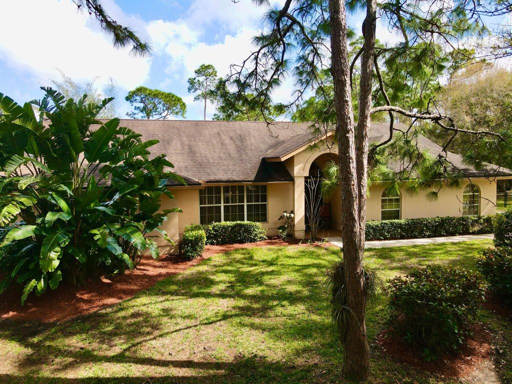 Photo of 15314 73rd Terrace N, Palm Beach Gardens, FL 33418 (MLS # R10955470)