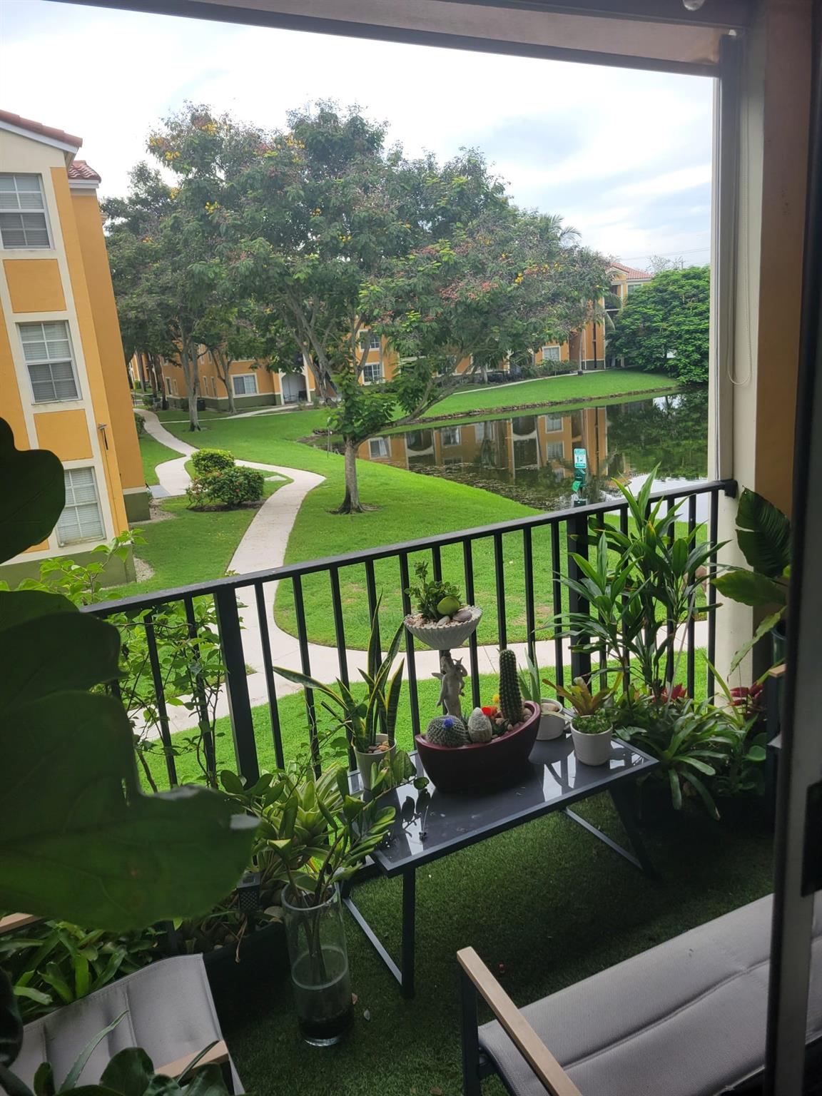 Spacious and modern condo in the gated community of The Preserves. Features 2 bedrooms, 2 bathrooms, an open-concept kitchen with granite countertops and sleek modern cabinets. Enjoy newly installed LVT flooring, a fully remodeled master bathroom, and fresh interior paint. Relax on the sunny balcony with serene lake views, and enjoy the amenities in the club house where you can find a swimming pool, GYM, and office space. Includes in-unit washer and dryer. This move-in-ready unit offers comfort, style, and convenience, with easy access to highways, great schools, shopping, and dining.
FOR SHOWINGS PLEASE CONTACT OWNERS:
CARLOS YEPEZ or THAIS BETANCOURT