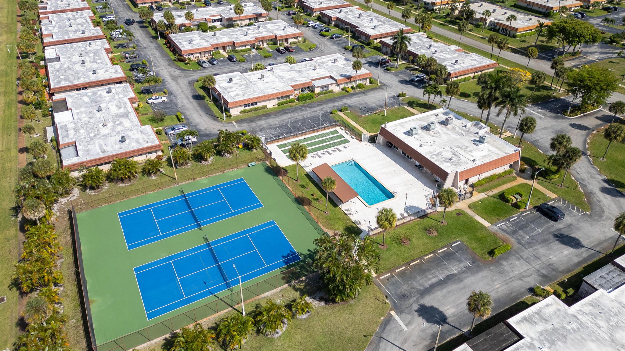 CRESTHAVEN CONDO TOWNHOMES SEC 2 - Residential