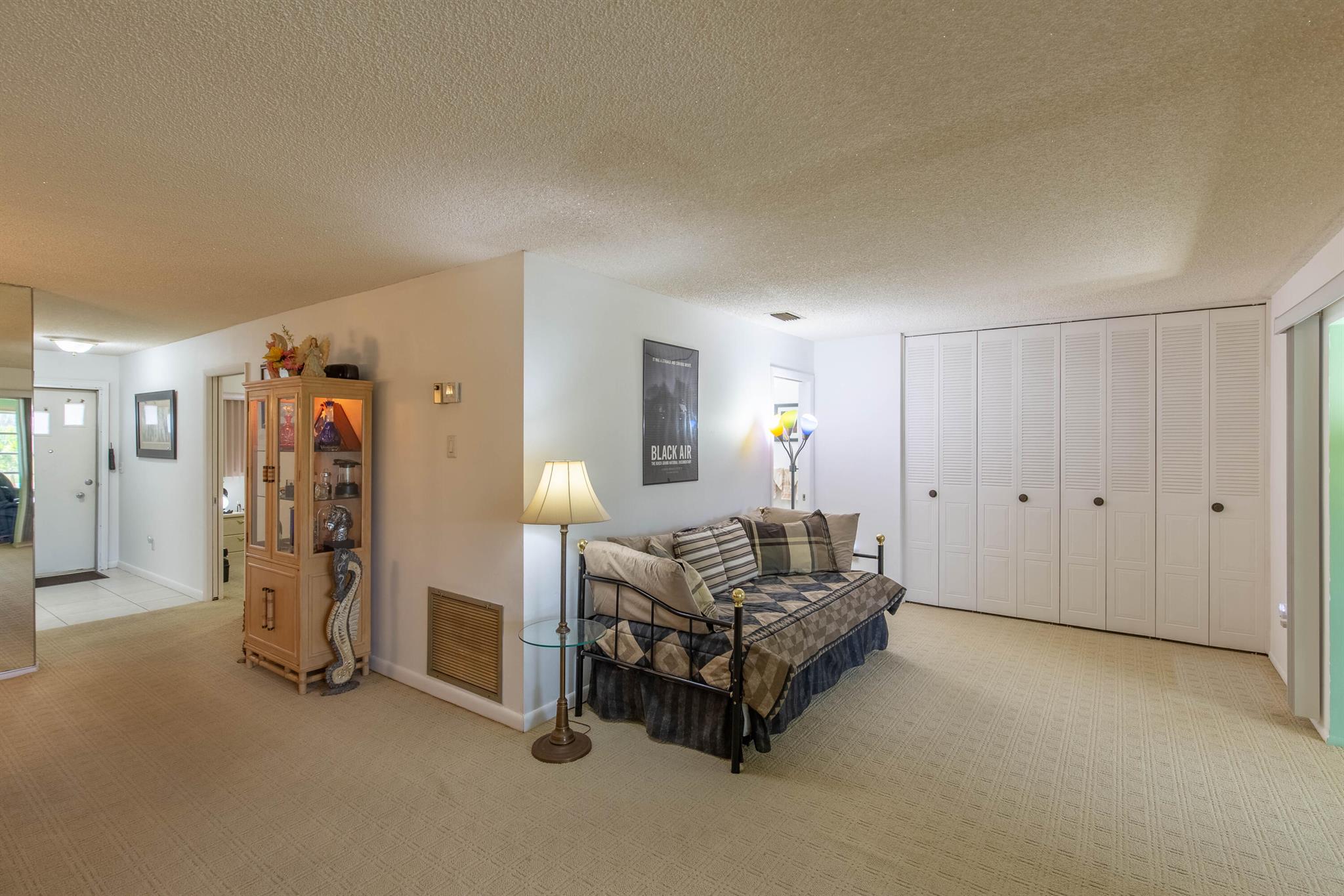 CRESTHAVEN CONDO TOWNHOMES SEC 2 - Residential