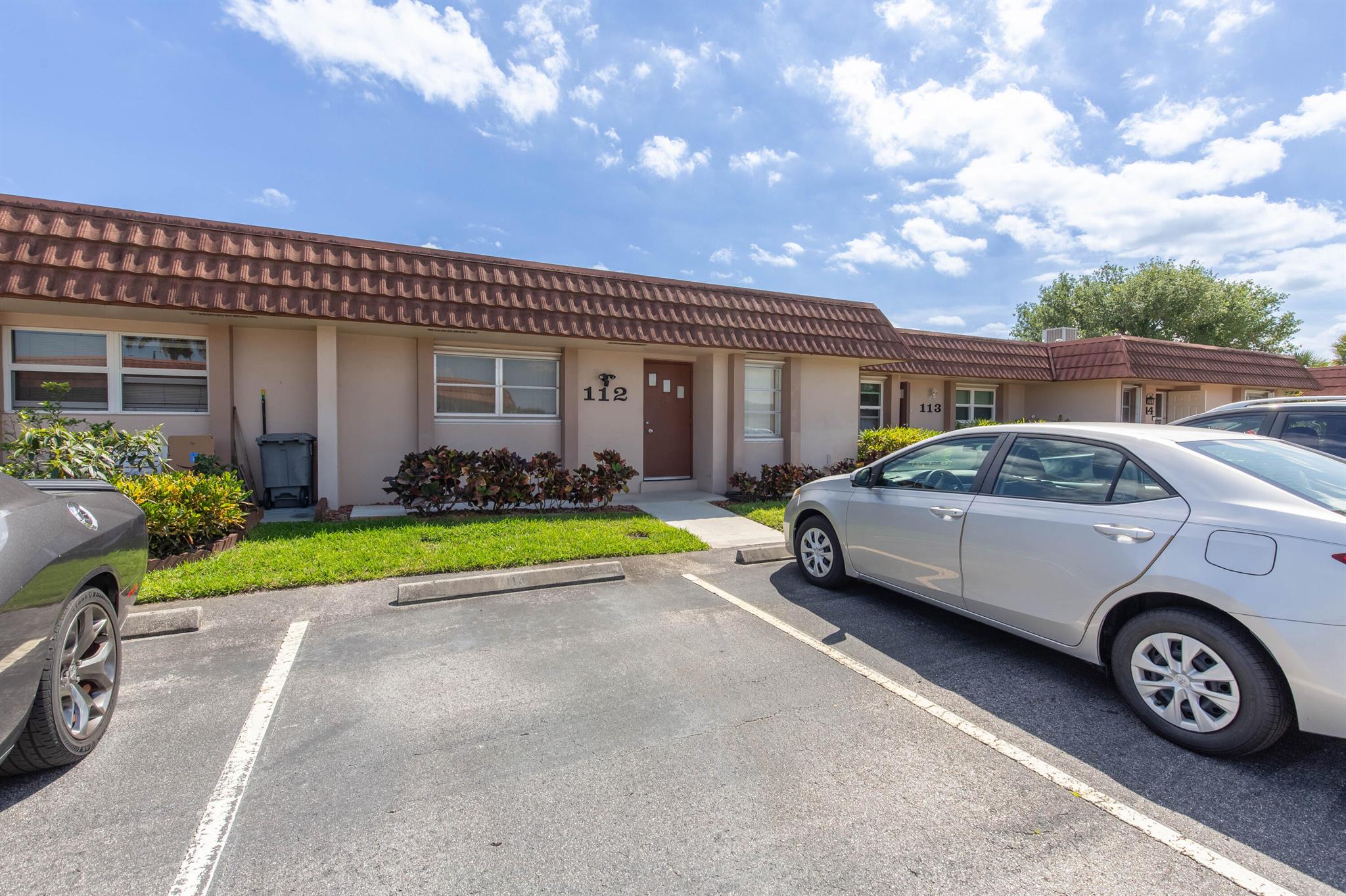 CRESTHAVEN CONDO TOWNHOMES SEC 2 - Residential