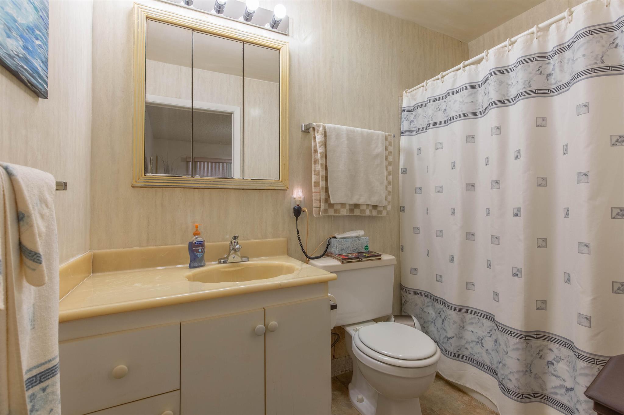 CRESTHAVEN CONDO TOWNHOMES SEC 2 - Residential