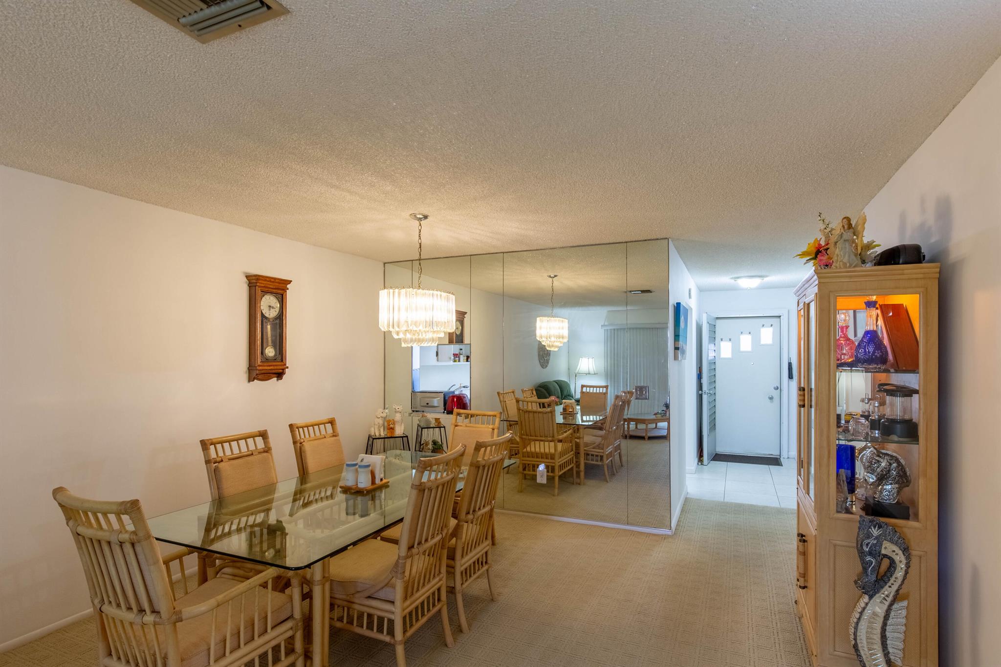 CRESTHAVEN CONDO TOWNHOMES SEC 2 - Residential