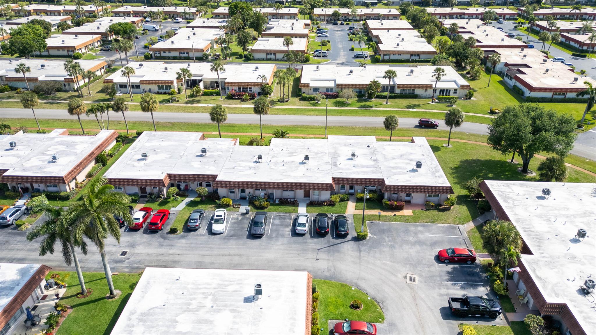 CRESTHAVEN CONDO TOWNHOMES SEC 2 - Residential