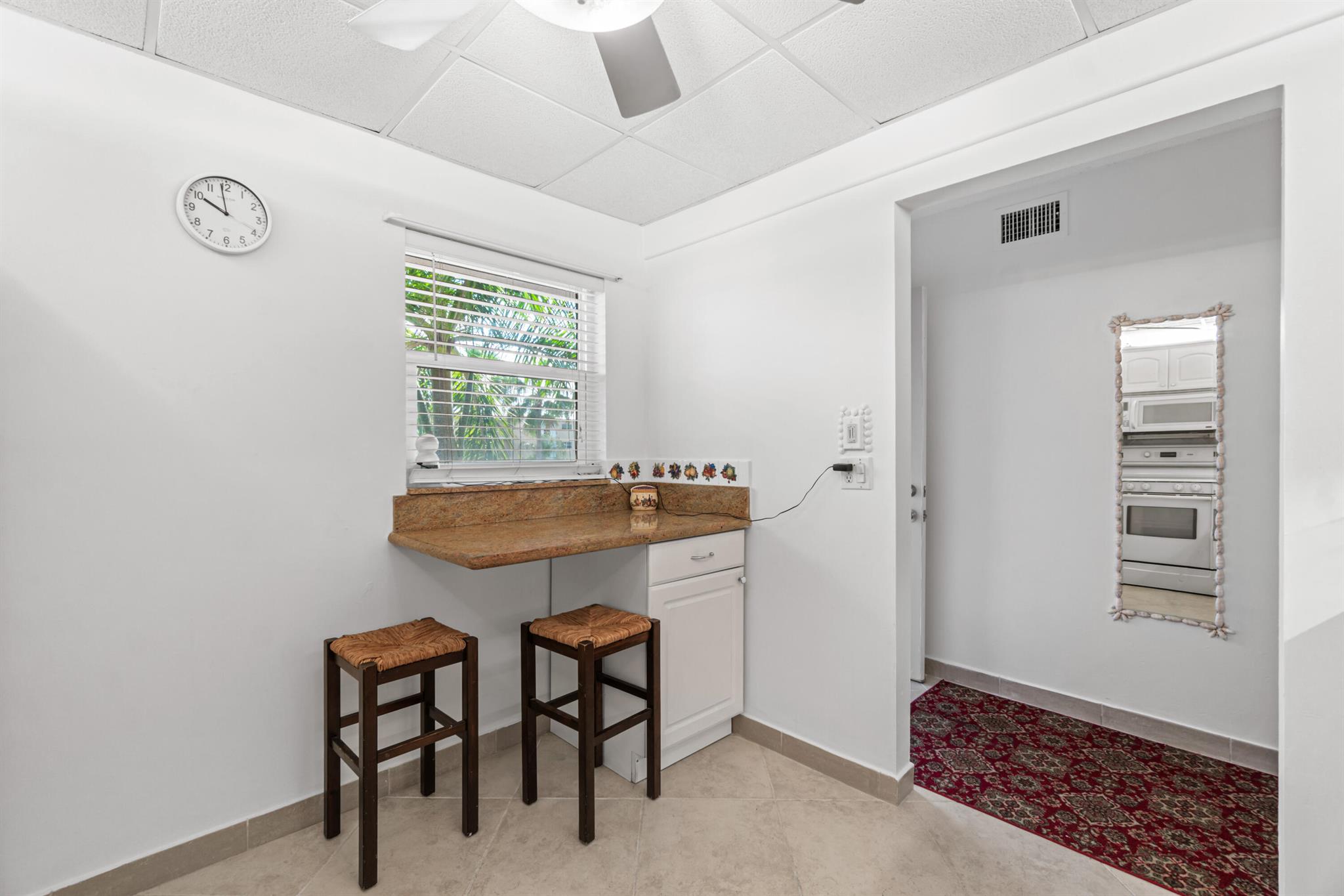 VILLAGE ROYALE - Residential Lease