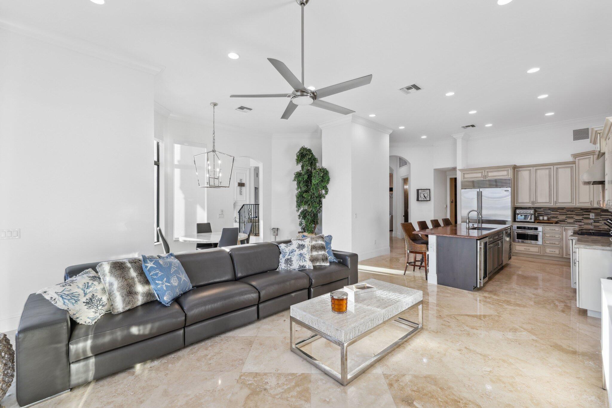 BOCA HARBOUR - Residential