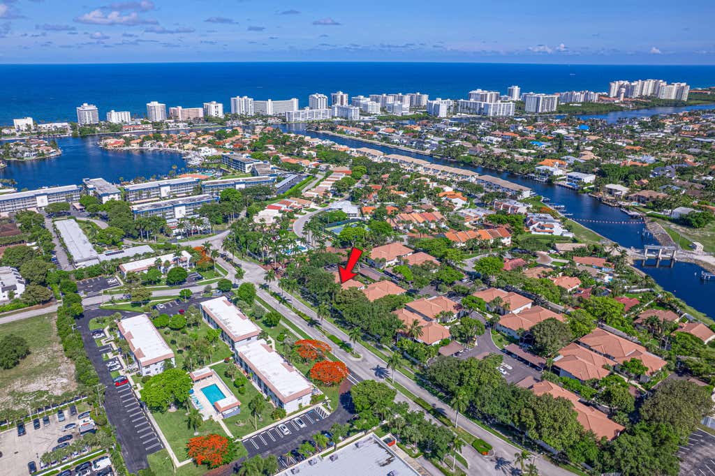 Photo of 85 PELICAN POINTE Drive #203, Delray Beach, FL 33483 (MLS # B26058141)