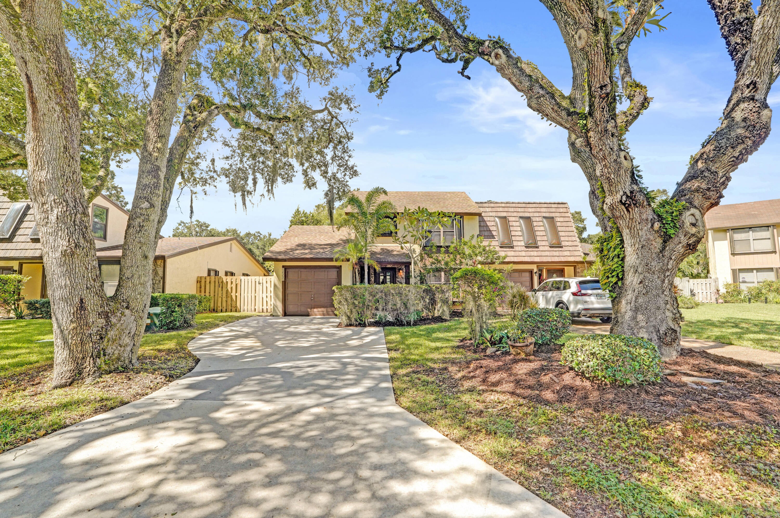 1065 RAINTREE Lane