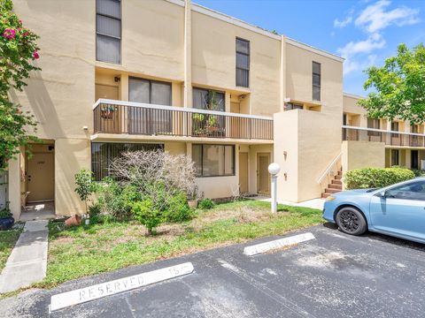 A home in Davie