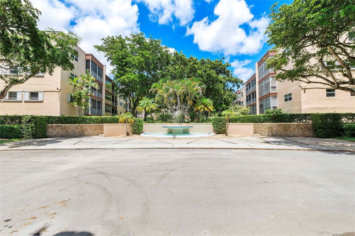 PLANTATION TERRACE CONDO - Residential