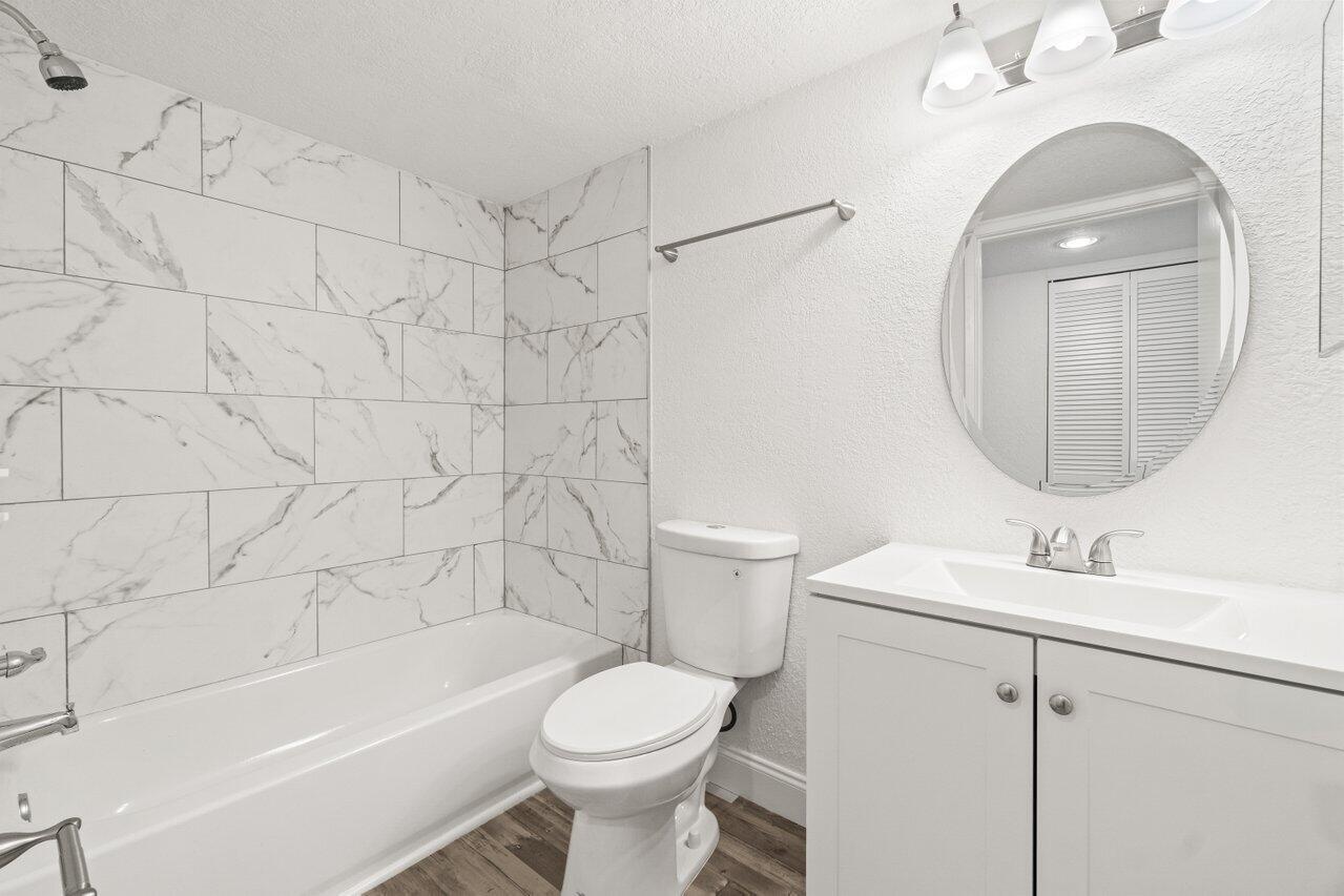 PALM CHASE CONDO - Residential