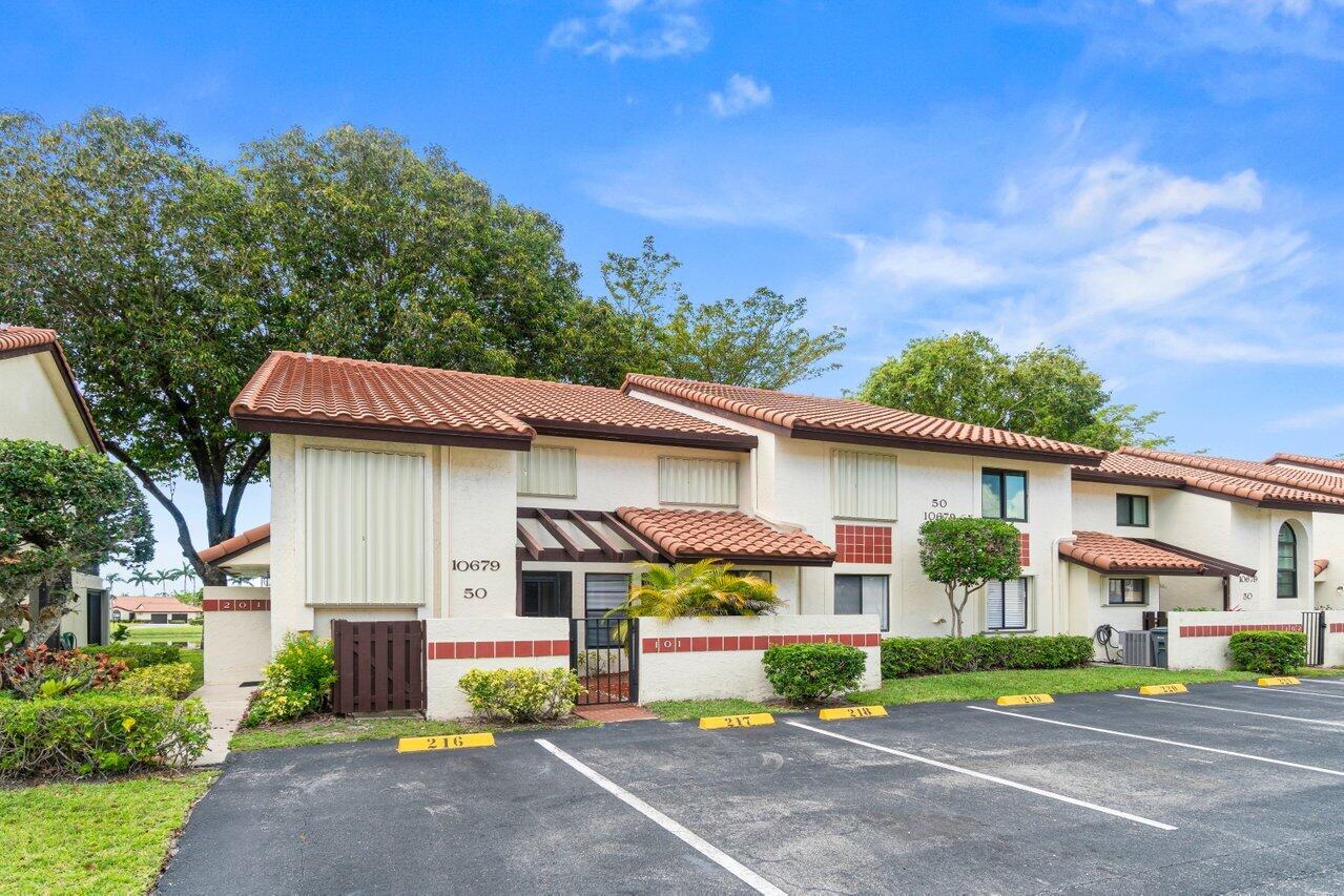 10679 Ocean Palm Way 101