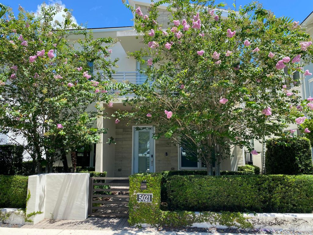 Photo of 5021 Grandiflora Road, Palm Beach Gardens, FL 33418 (MLS # R11105689)