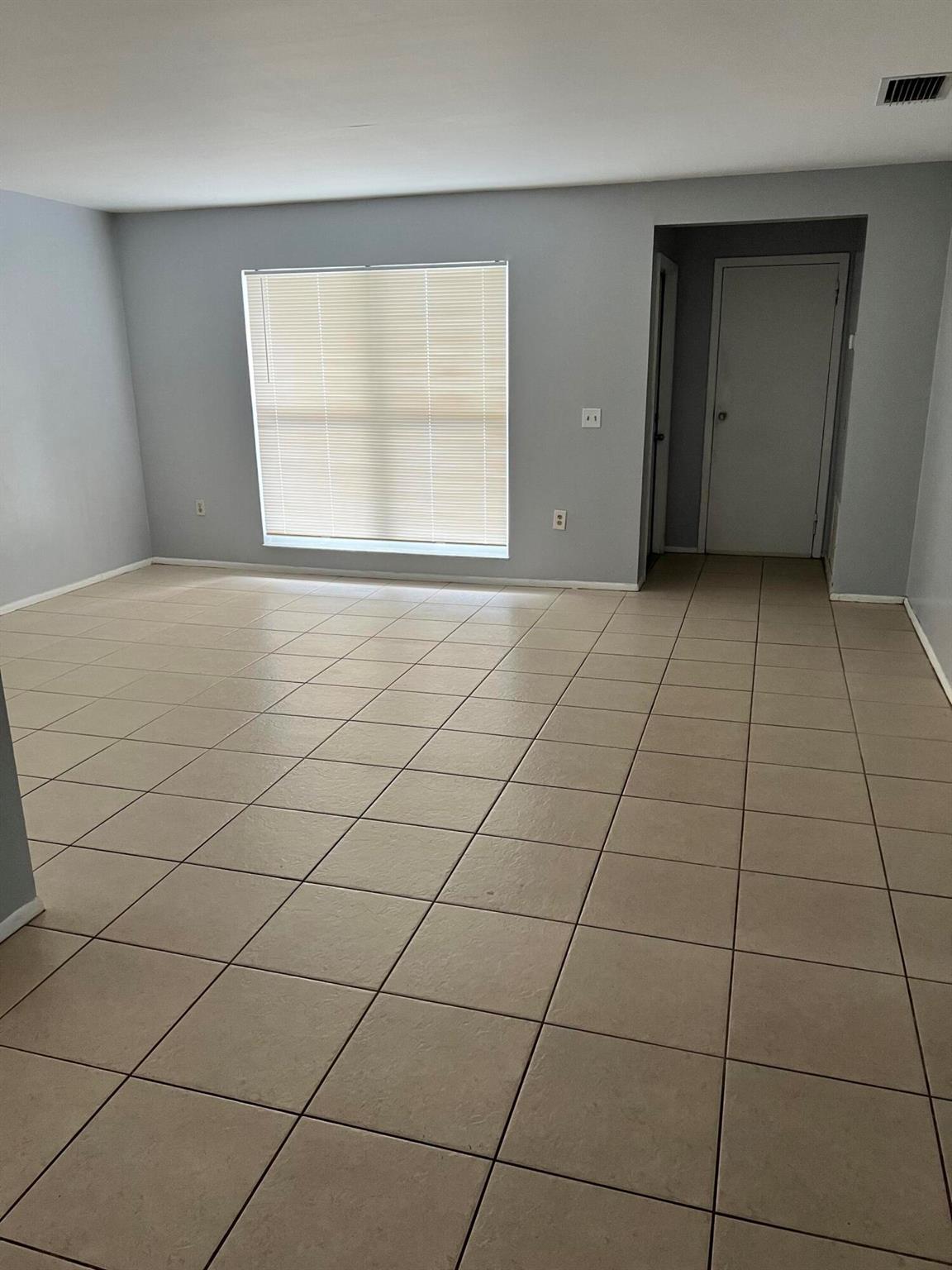 SUNRISE GOLF VLG SEC 24 P - Residential Lease