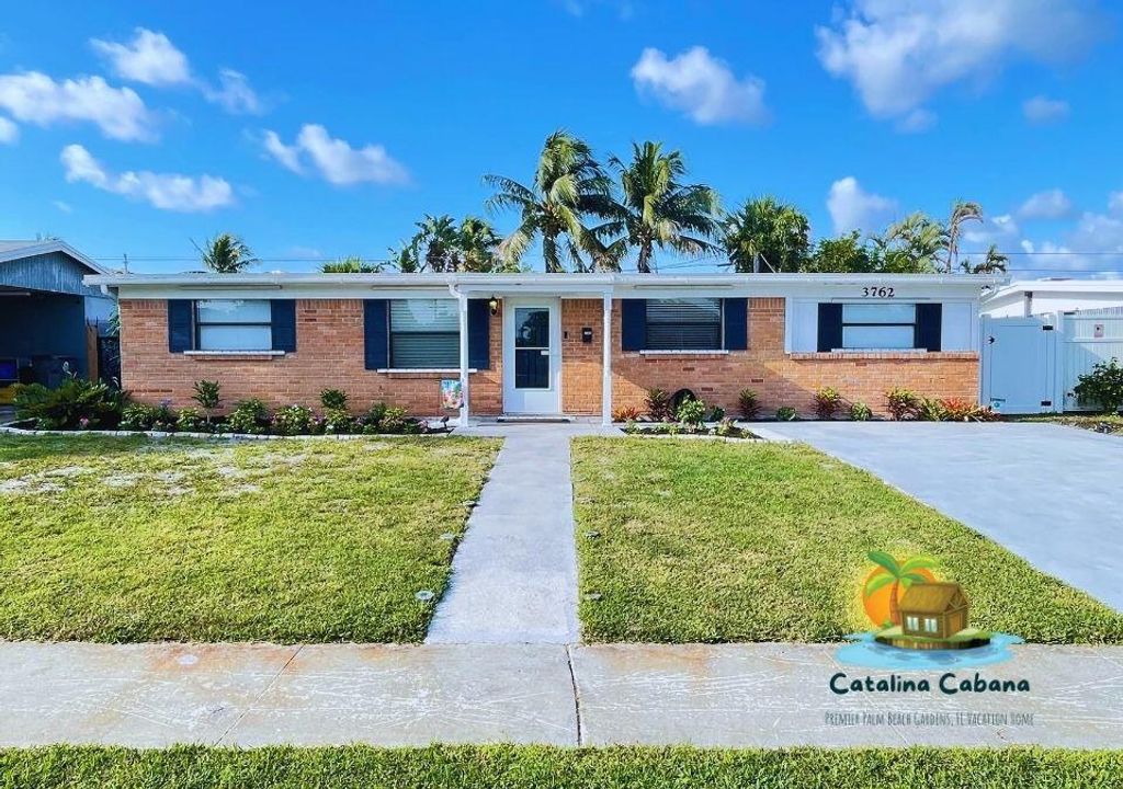 Photo of 3762 Catalina Road, Palm Beach Gardens, FL 33410 (MLS # R10906089)