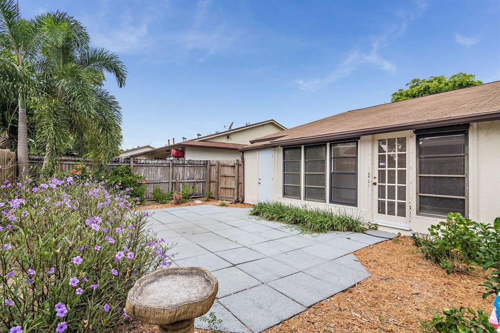 ELMWOOD EST - Residential