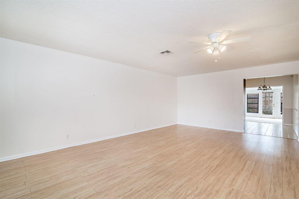 ELMWOOD EST - Residential