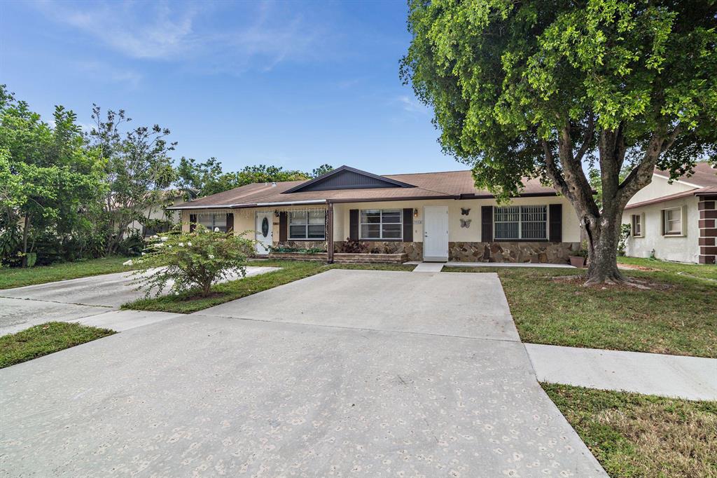 ELMWOOD EST - Residential