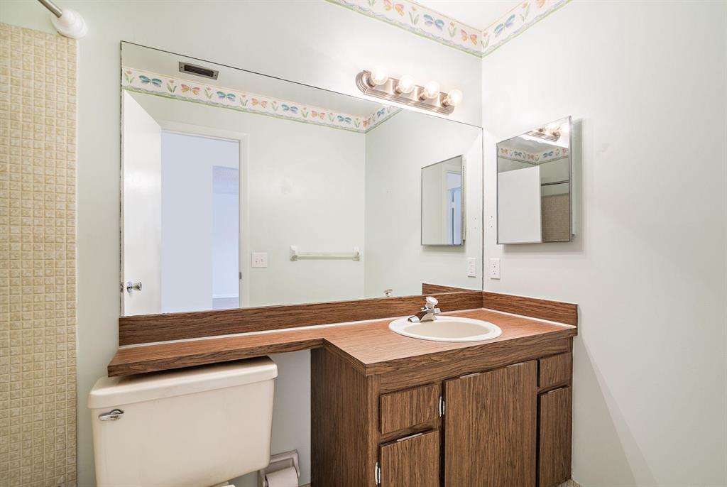 ELMWOOD EST - Residential